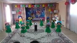 Детский сад Армашка группа Кнопочки. Танец  папа рядом 1 место в конкурсе
