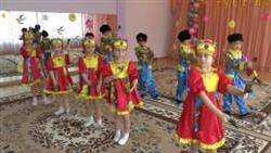 Детский танец Ложкари

