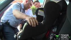 Полицейские рассказали, как правильно установить детское кресло в машине

