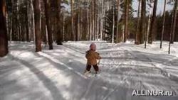 Ребенок в три года на лыжах - ALLINUR.ru Клуб Путешествий
