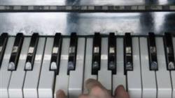 Самая легкая мелодия на пианино - урок для новичков #1
