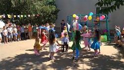 Танец русалочек в детском саду
