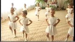 Танец в детском саду   Летка  Енка ( средняя группа)
