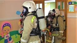 Занятие с погружением - пожарные провели учения в детском саду Покачей
