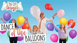 Dance balloons in kindergarten video