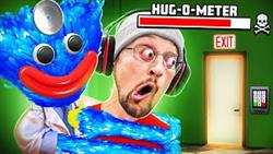 Dr. HUGGY WUGGY The HUG Doctor Game Mod! Hugs Too Long = LOSE!  (FGTeeV Funny Escape)
