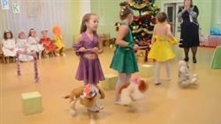 Дрессировщицы с собачками, танец на утреннике Цирк Новогодний утренник в детском саду
