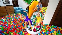 Five Kids Pretend Play with Raining Colored Ball Pits Balls