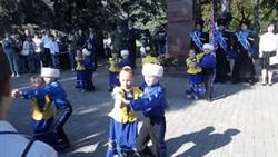 Танец от казачьей группы детского сада
